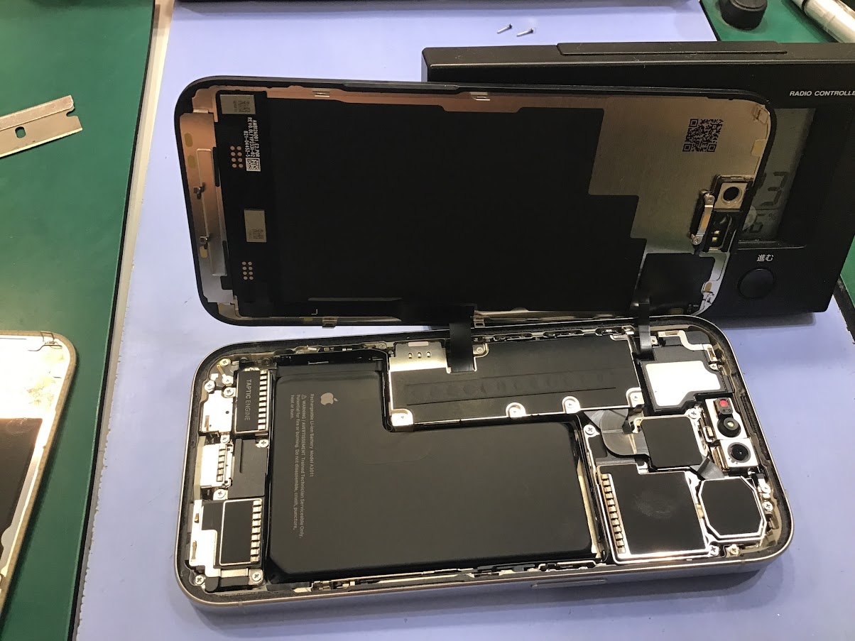 iphone15Plusのバッテリー交換ならデータそのまま修理可能なスマホ修理工房港北TOKYU S.C.店へ！